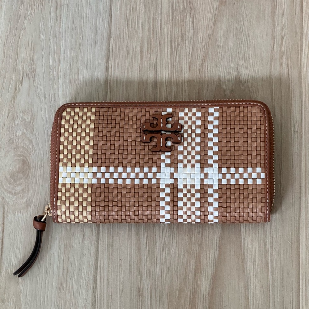 Tory Burch Tan and White Checkered Wallet